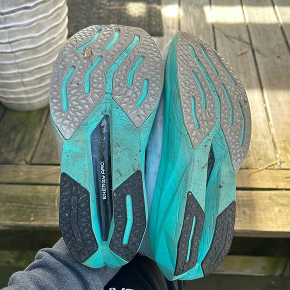 New Balance supercomp trainers - Picture 2 of 3